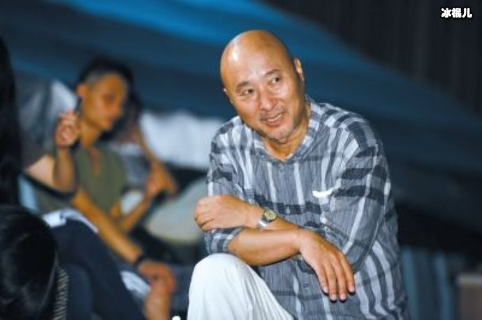 【WPT扑克】陈佩斯老师亲自下厨做祖传美食，父子俩大快朵颐让人垂涎三尺！