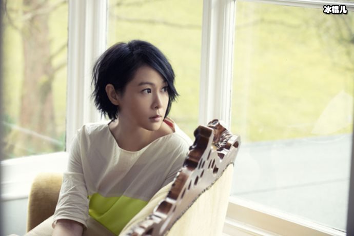 【WPT扑克】50岁刘若英分享5岁儿子近照，身高不似5岁儿童遗传爸妈好基因