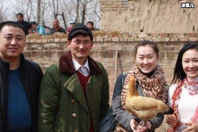 【WPT扑克】大衣嫂正在变美的道路上，大衣哥鼎力支持为妻子付账从不小气