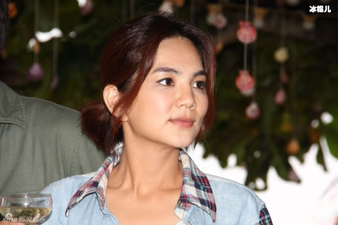 【WPT扑克】Ella一边健身一边追剧，全程平板不离手