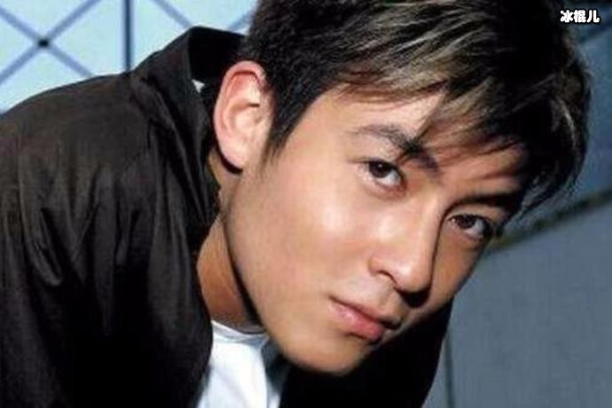 【WPT扑克】陈冠希73万手表给女儿当玩具，“宠女狂魔”果然名不虚传