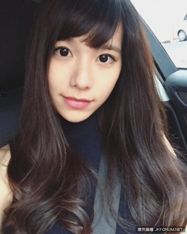 【WPT扑克】精神全開！爆乳天菜「極致泳裝」性感噴發！這巨乳和臉的反差太大了啦…