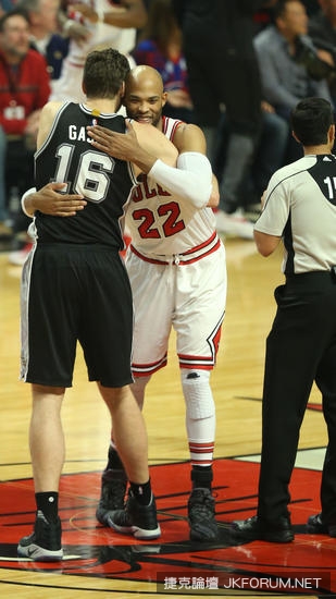 【WPT扑克】糗！ 賈索賽前走到老東家休息室