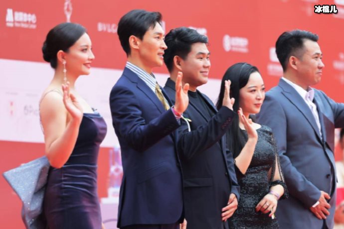 【WPT扑克】孙茜在社交平台晒出儿子近照，小宝贝帅气呆萌萌化一众网友的心