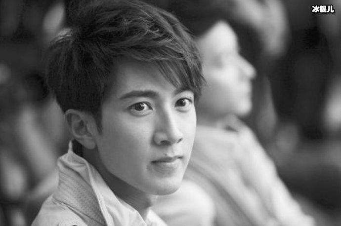 【WPT扑克】吴尊女儿疯狂追星，看演唱会坐vip座位忍不住尖叫