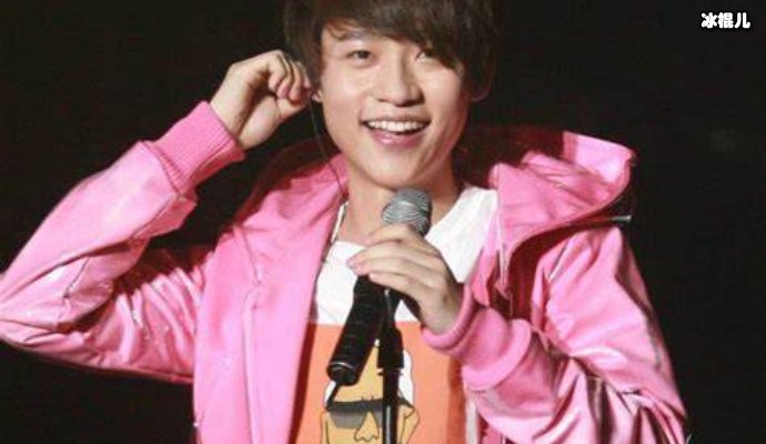 【WPT扑克】魏晨晒结婚证，杨紫立马送去祝福，不愧是粉丝