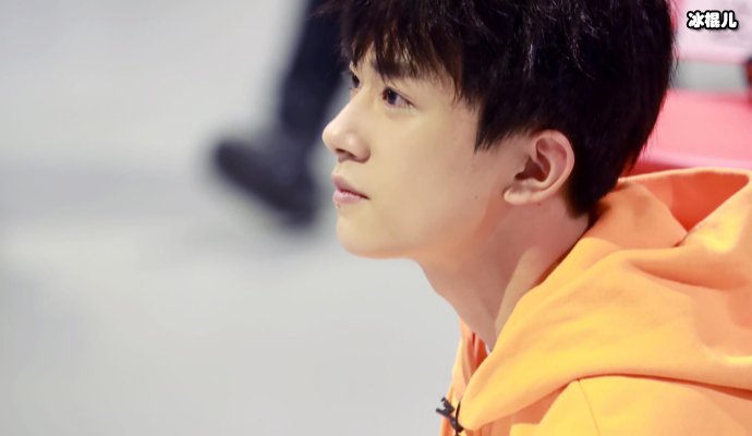 【WPT扑克】易烊千玺葫芦丝表演屡屡翻车，现场爆笑不断何炅救场幽默十足！