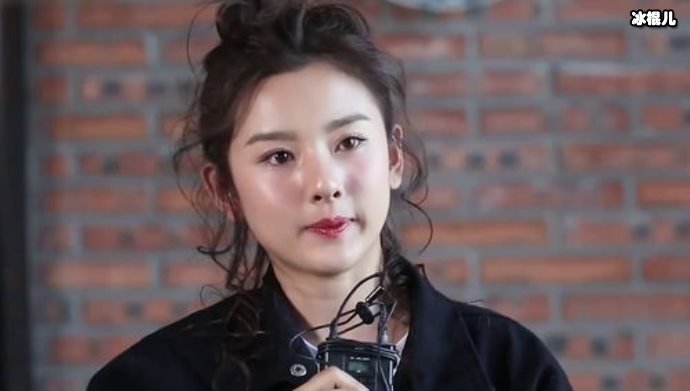 【WPT扑克】圈内好姐妹宋祖儿和周雨彤同框了，两姐妹都很养眼！