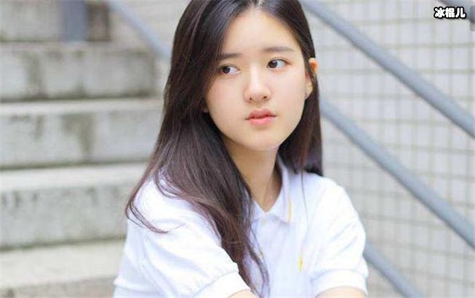 【WPT扑克】共同拥有婴儿肥，赵露思被指即将接棒赵丽颖直呼不敢想