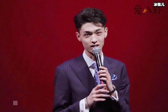 【WPT扑克】邀跨界艺人玩喜剧！相声演员秦霄贤搭档蒋梦婕