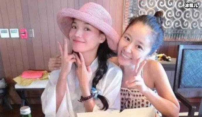 【WPT扑克】林心如戴满钻项链自拍素颜出镜状态良好，曾为女儿买亿元钻戒