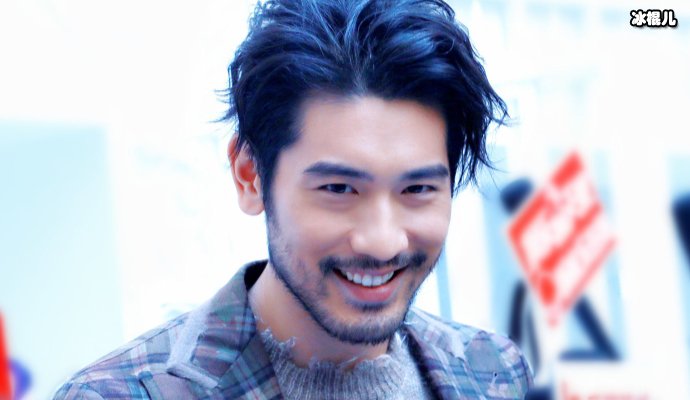 【WPT扑克】高以翔女友分享情侣合照，网友表示放过她