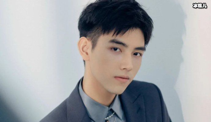 【WPT扑克】某小鲜肉有新恋情？狗仔表示有照片为证，女友身份是什么