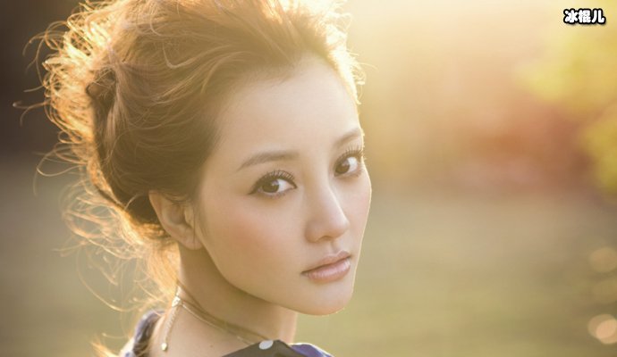 【WPT扑克】李小璐离婚后深夜酒吧畅玩，露肩吊彻底放飞自我