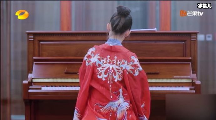 【WPT扑克】吉娜腰好细，看到她的早餐瞬间明白了