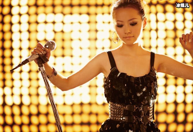 【WPT扑克】张靓颖粉丝为事业担忧，说话不好听引工作室怒怼有多远滚多远