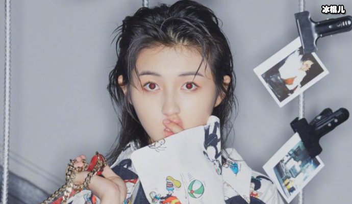 【WPT扑克】张子枫化身美人鱼，搭配黑裙十分高级