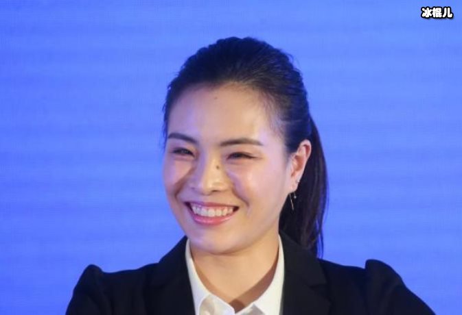 【WPT扑克】吴敏霞穿修身裙凹凸有致，大油头震慑全场