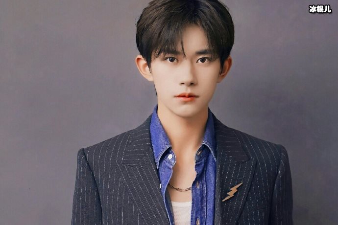 【WPT扑克】吴亦凡寸头英气，易烊千玺寸头稚嫩