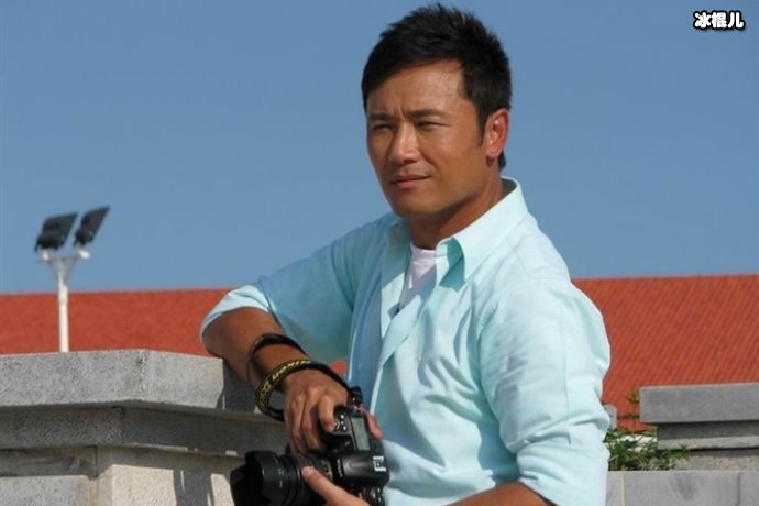 【WPT扑克】苗侨伟60岁状态，冻龄男神不仅帅还会赚钱对老婆也很好