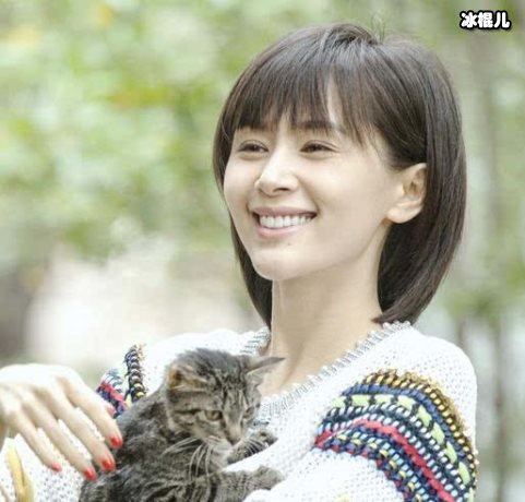 【WPT扑克】王子文蓄起长发魅力四射，出演职业女性努力做漫画事业