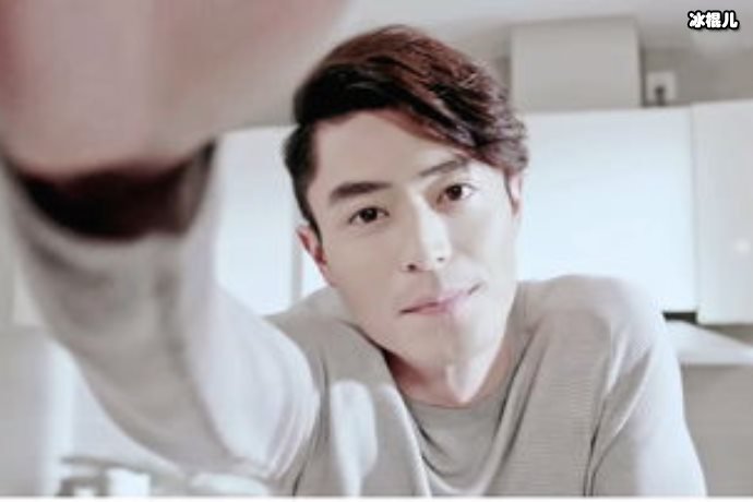 【WPT扑克】霍建华一家合照！小海豚身高到林心如腰部