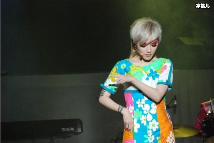 【WPT扑克】超女转行卖货主播！衣柜全是限量版