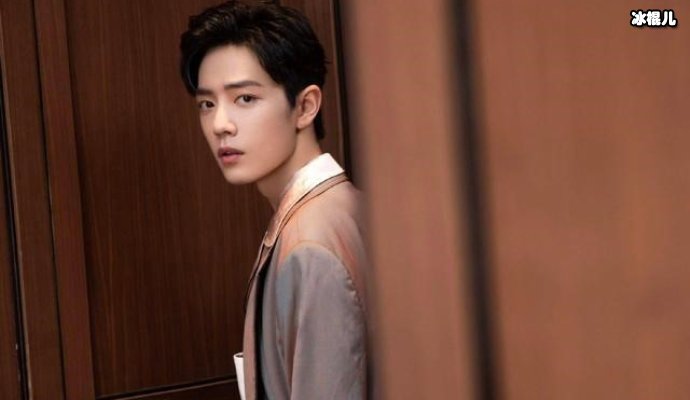 【WPT扑克】肖战全力以赴为疫情做贡献，慷慨捐赠医疗防护用具引网友大赞