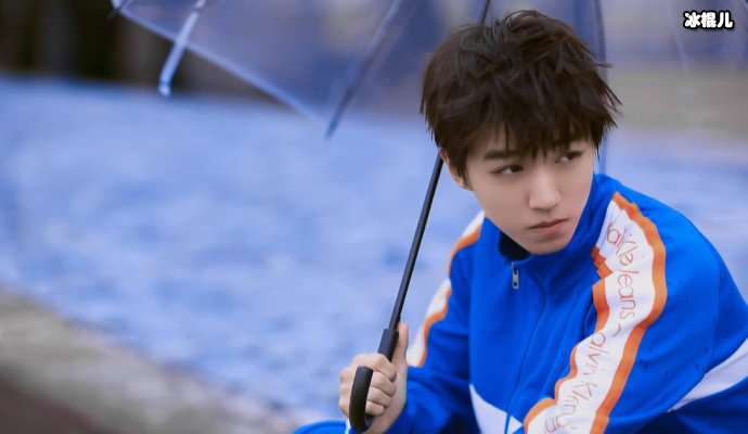 【WPT扑克】王俊凯和小朋友一起唱《点亮》，一直在坚持做公益