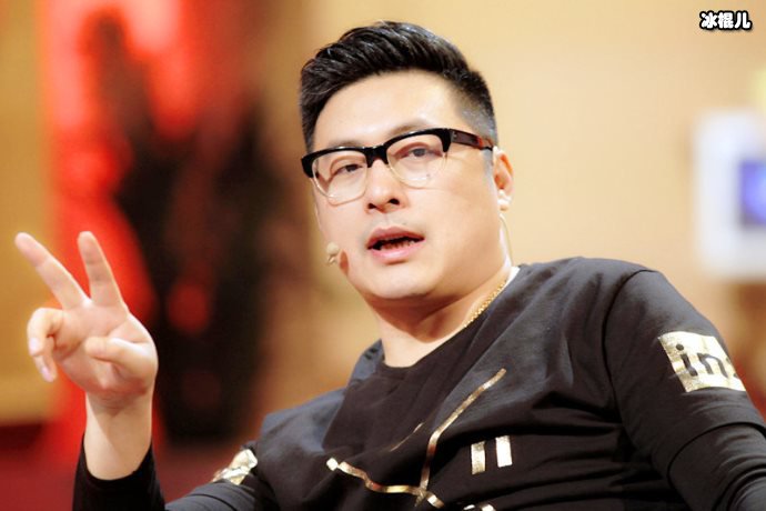 【WPT扑克】王岳伦疑似出轨深夜发文忏悔，妻女网友皆不买账！