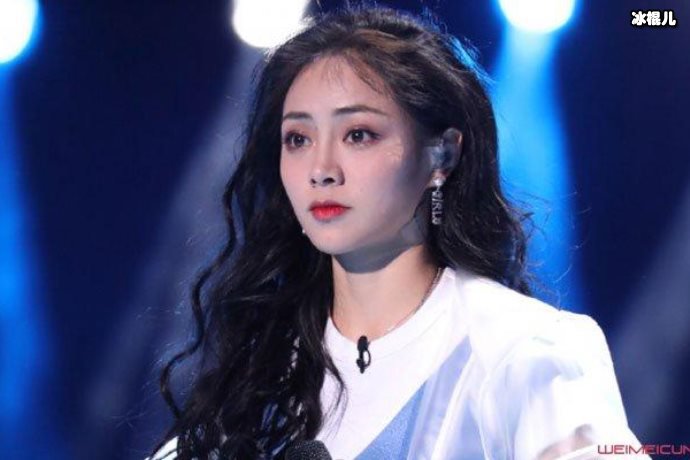 【WPT扑克】谢可寅真有女人味，大红色旗袍都可以驾驭长相太像明星