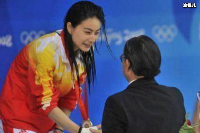 【WPT扑克】郭晶晶终于高调一次，为助力丈夫精心打扮职场装秒变女强人