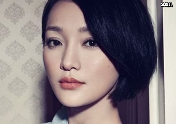 【WPT扑克】周迅全新春季假期写真曝光，红色短发时尚懒散！