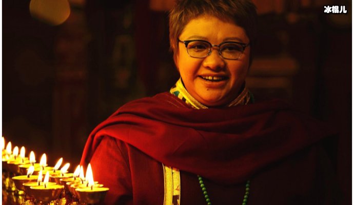 【WPT扑克】韩红参加公演瘦到认不出，演唱《天路》