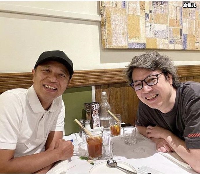 【WPT扑克】李克勤晒与梁荣忠合照,昔日男神已老去,二人的对比鲜明