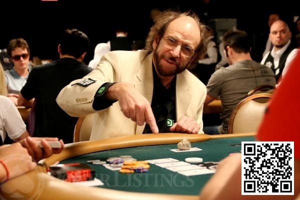 【WPT扑克】她只剩最后一件没脱，但游戏却突然画风诡异…