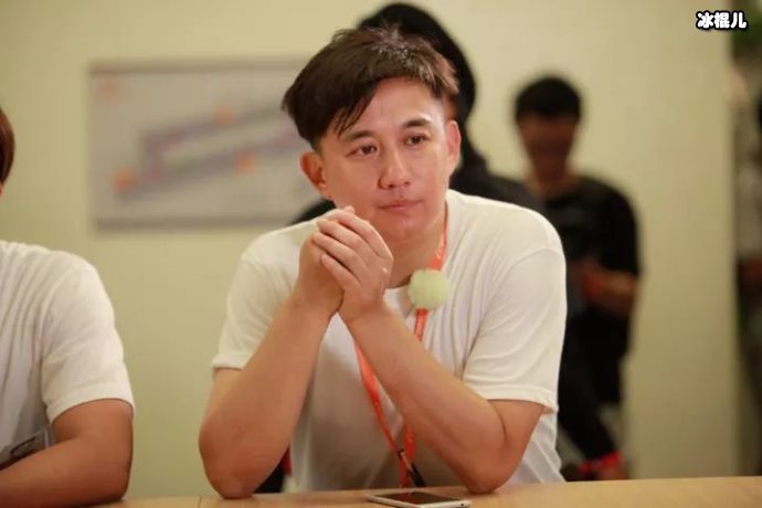 【WPT扑克】黄磊的厨艺太精湛孙莉称不愿出去下馆子，两人秀恩爱甜翻网友