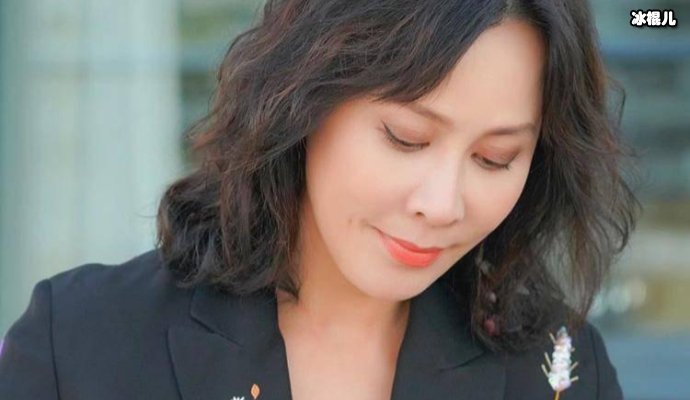 【WPT扑克】刘嘉玲在梁朝伟看来是不同风格，衣服价值一套房