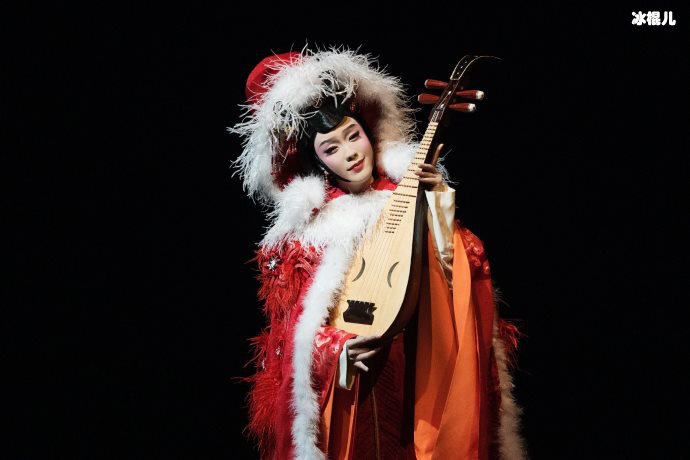 【WPT扑克】李玉刚丢开形象包袱，晒逮鸡舞蹈视频动作滑稽眼神抢戏