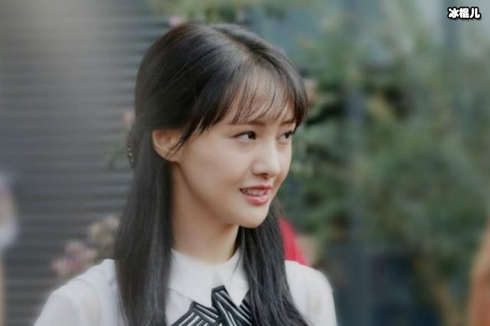 【WPT扑克】郑爽询问助理开没开美颜，近距离接触那一瞬间美颜暴击