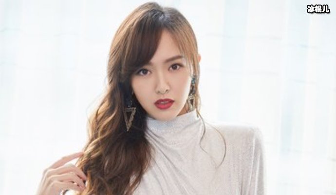 【WPT扑克】唐嫣口罩黑超装扮现身美容院，身材纤细似少女