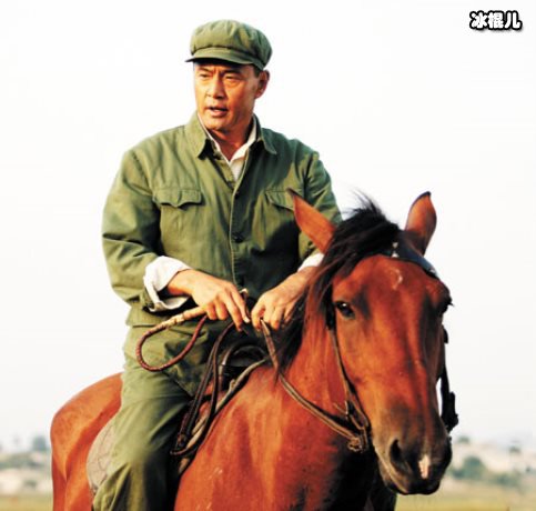 【WPT扑克】众星汇聚珠宝时尚盛宴演员于荣光、笠轩华服助阵“设计师之夜