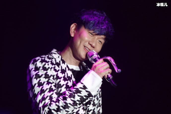 【WPT扑克】林俊杰生日聚会各路明星齐聚一堂，他的出现最让人惊讶