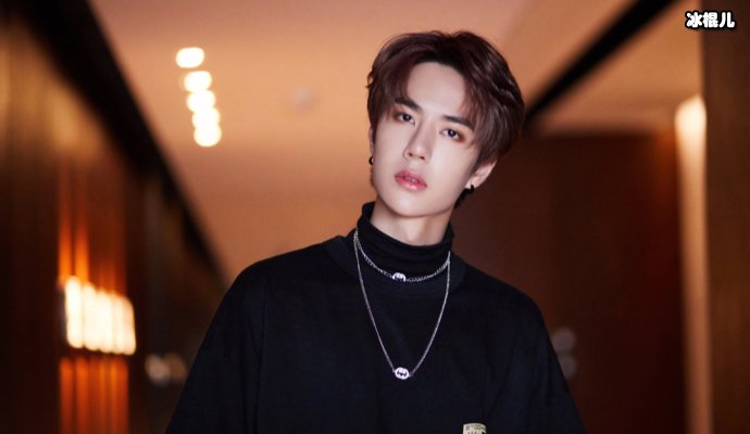 【WPT扑克】王一博解锁superELLE三封，表现力强劲展示了自己不同的侧面