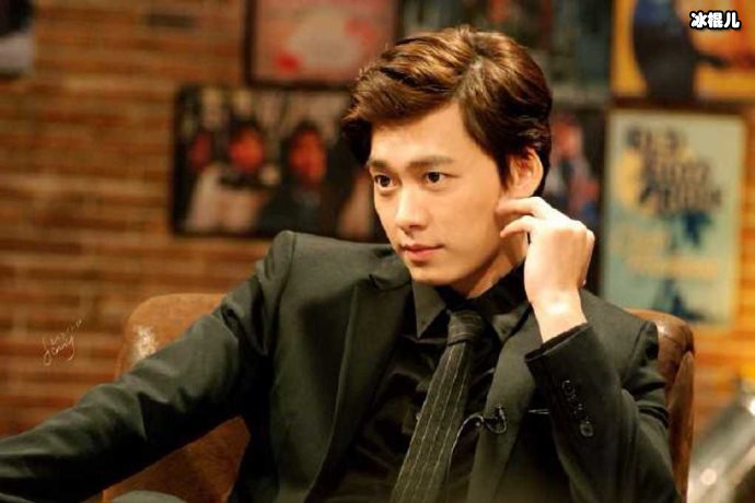 【WPT扑克】知名导演韩延晒与李易峰合照，声称商量了一件很值得期待的事情