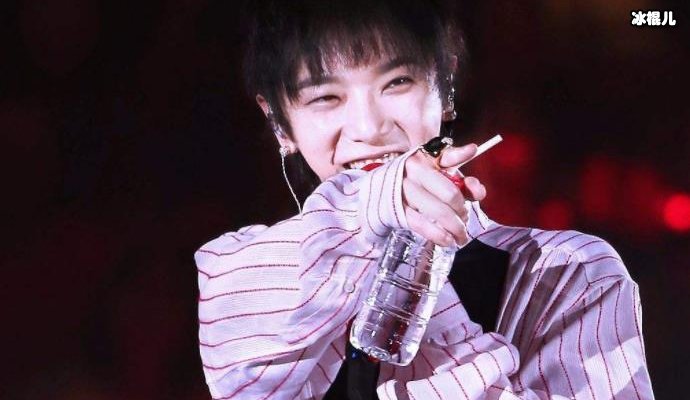 【WPT扑克】华晨宇因为揣袖子上热搜，每一次上热搜的理由都很可爱