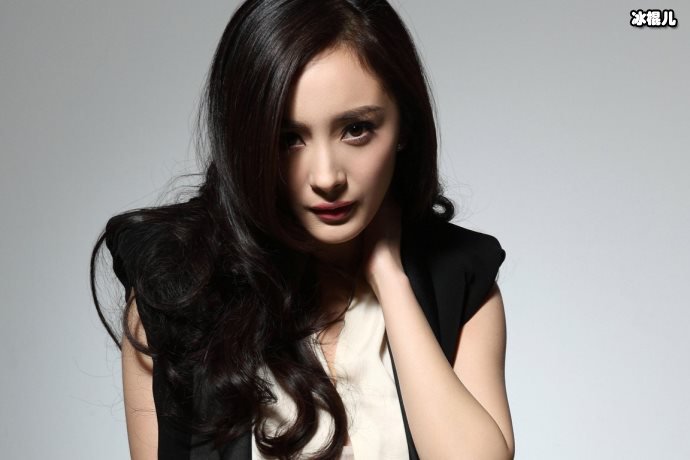 【WPT扑克】六年前拍戏曾是杨幂身后的小透明，如今成为这档综艺唯一女mc