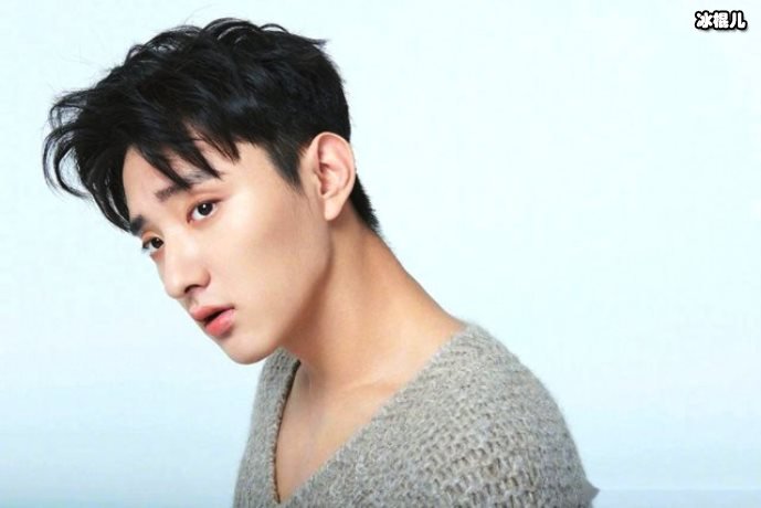 【WPT扑克】于小彤和前任闺蜜有众多同款，被猜测分手原因现实版林有有出现