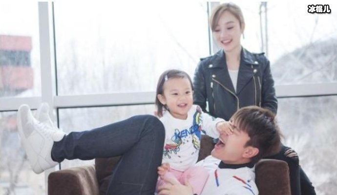 【WPT扑克】李小璐请三个保姆照顾甜馨，豪宅背景太奢华离婚后仍然保持年轻