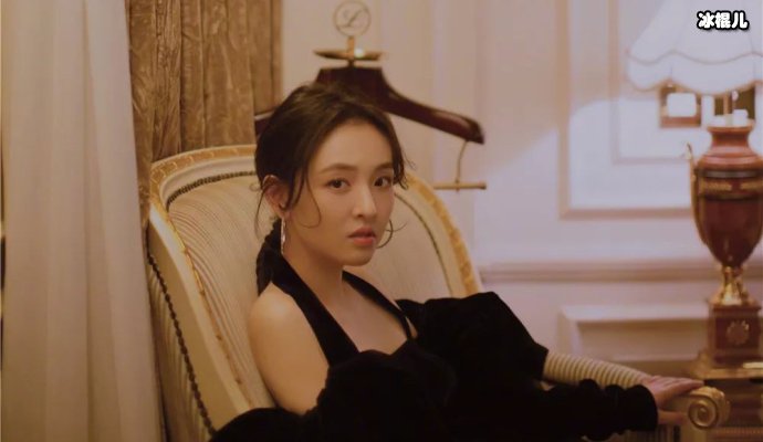 【WPT扑克】吴倩直播间无名指戴戒指引众人猜测？工作人员这样回应